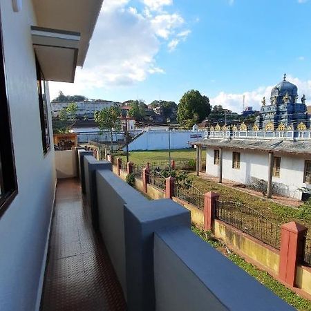 Varam Homestay Madikeri Ngoại thất bức ảnh