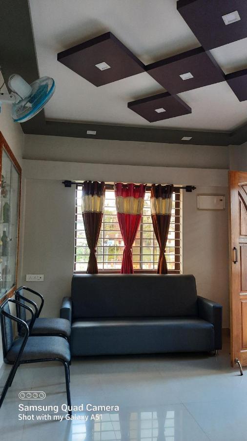 Varam Homestay Madikeri Ngoại thất bức ảnh