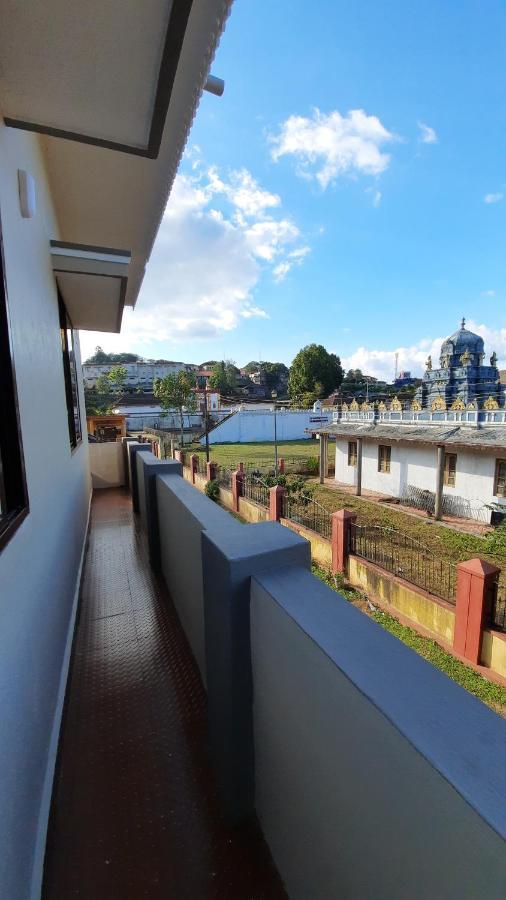 Varam Homestay Madikeri Ngoại thất bức ảnh