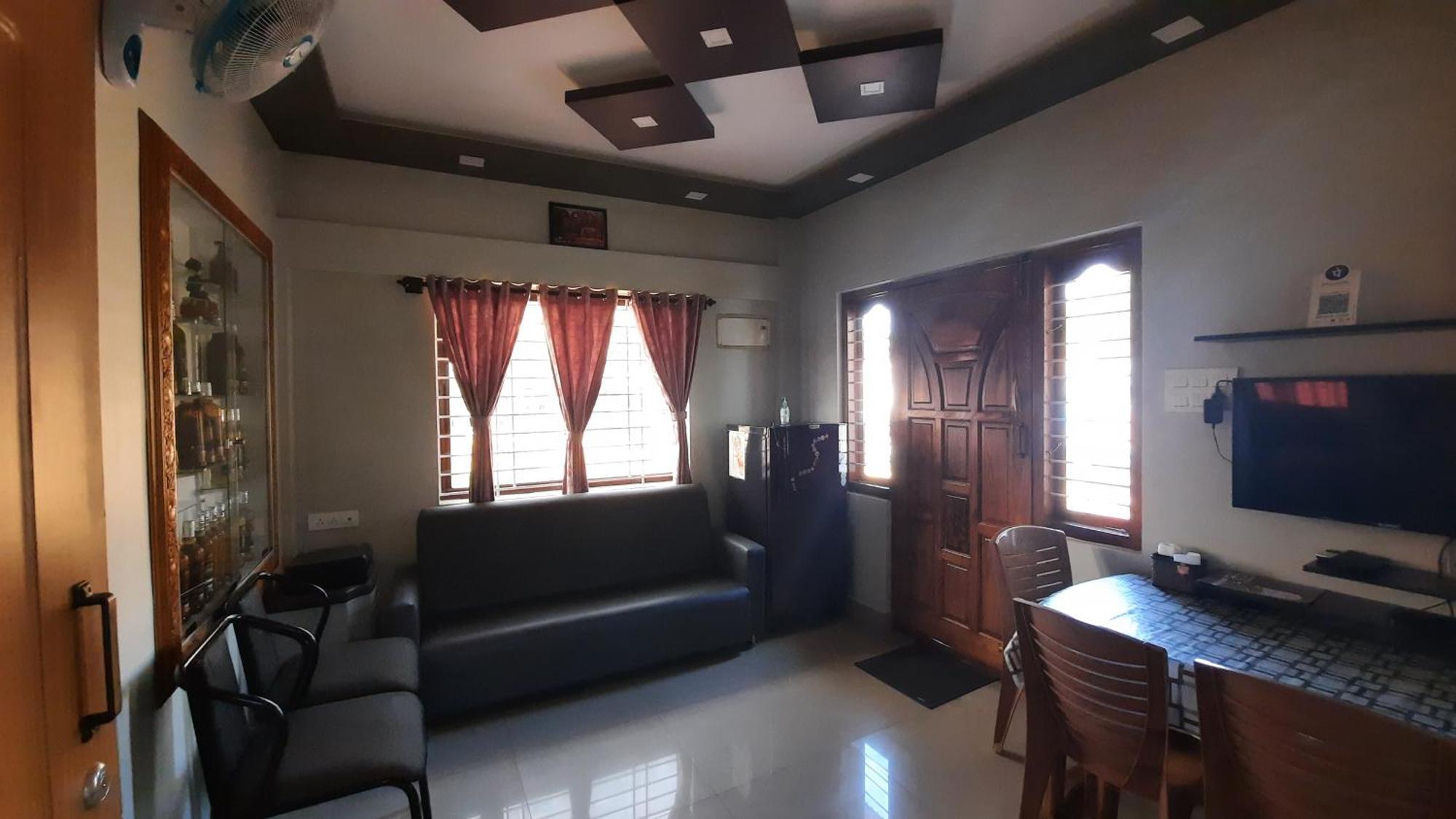 Varam Homestay Madikeri Ngoại thất bức ảnh